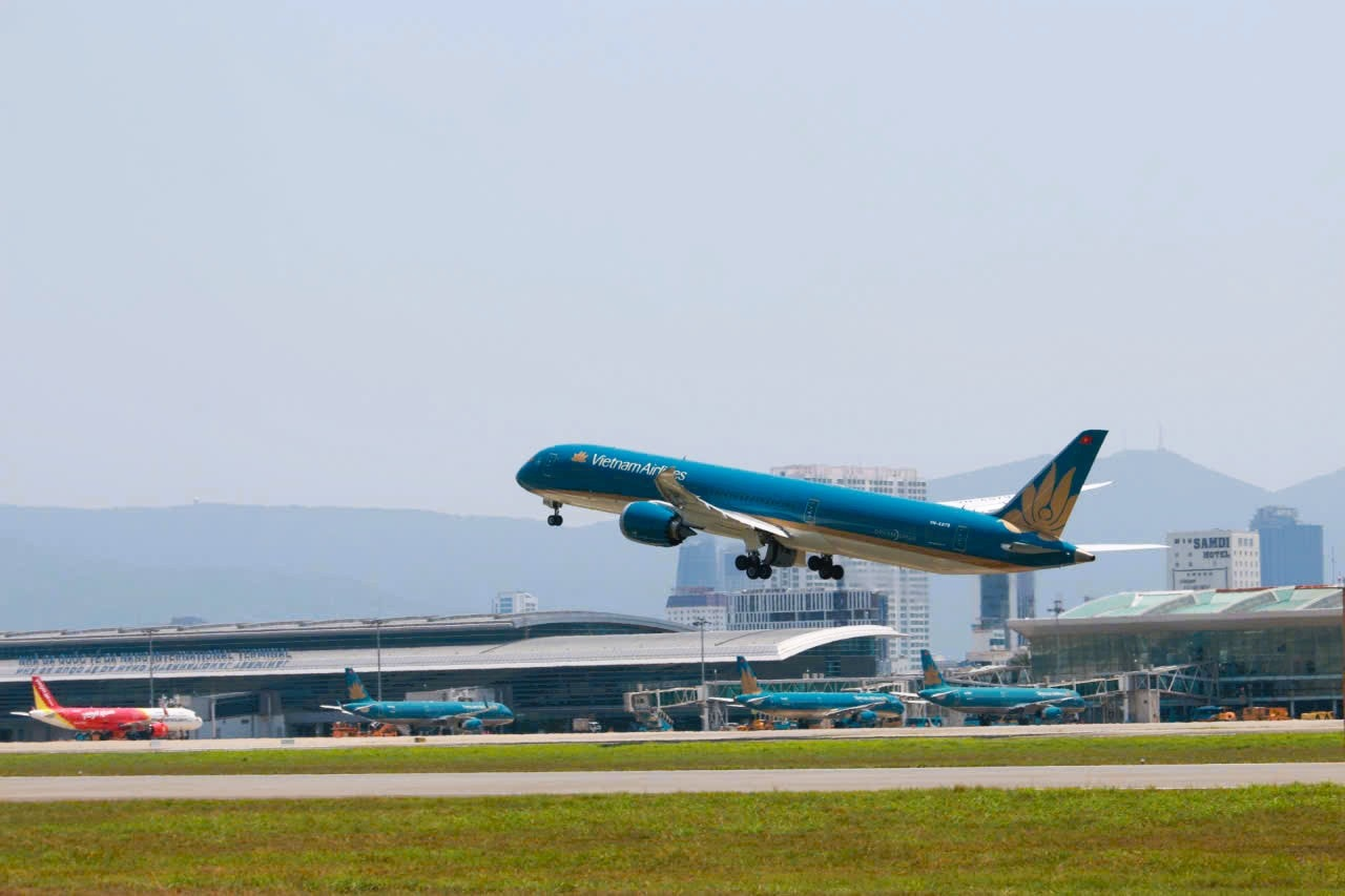 Hàng không điều chỉnh khai thác, nhiều đường bay tạm ngừng từ đầu tháng 4