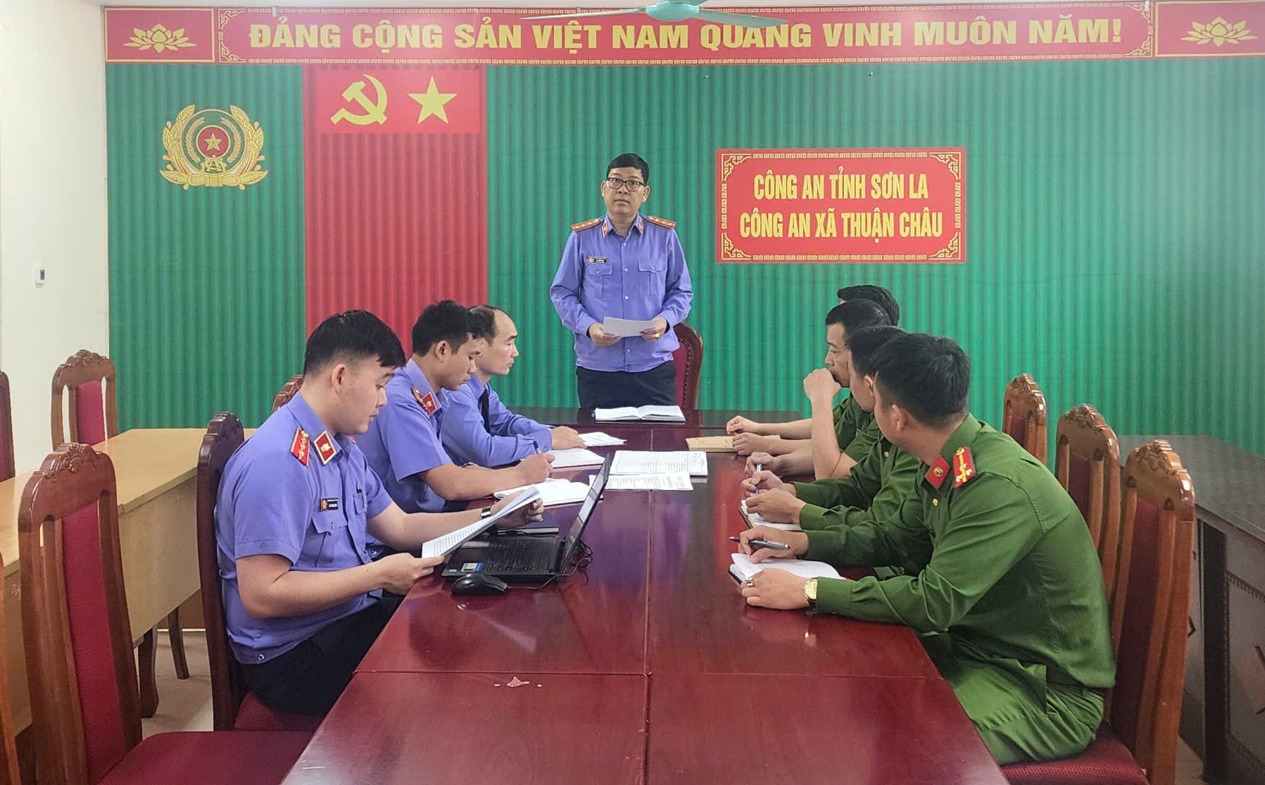 VKSND khu vực 2, tỉnh Sơn La kiểm sát việc tiếp nhận, giải quyết nguồn tin tội phạm tại Công an cấp xã