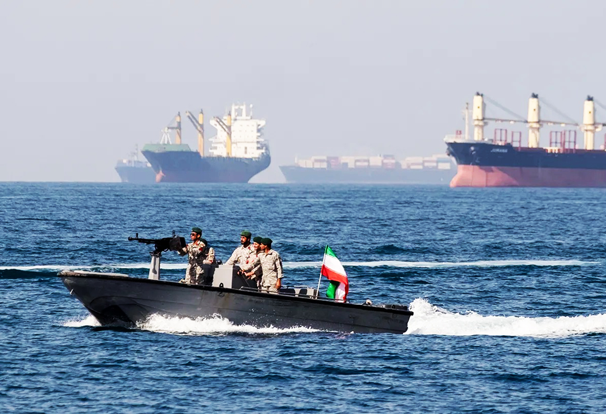 Iran Eo biển Hormuz không bị đóng cửa