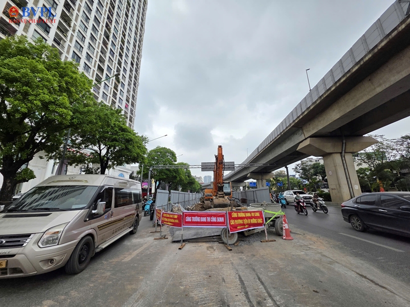 Hà Nội đẩy nhanh tiến độ, tháo dỡ nhiều rào chắn trước kỳ nghỉ lễ 30 4