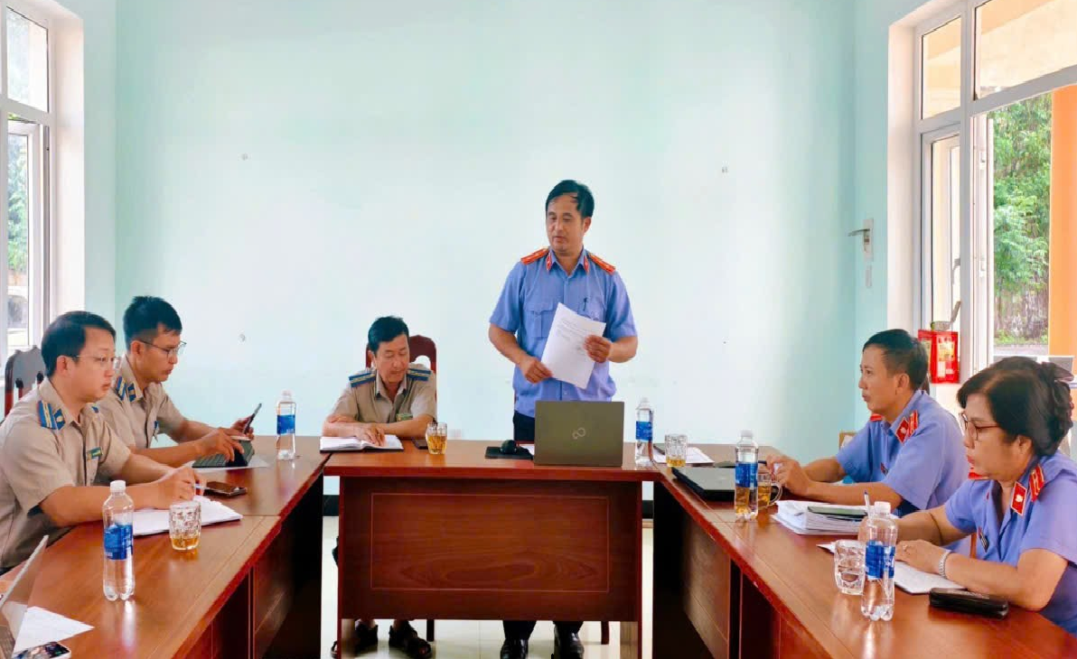 Trực tiếp kiểm sát tại Phòng Thi hành án dân sự khu vực 8 - Quảng Ngãi