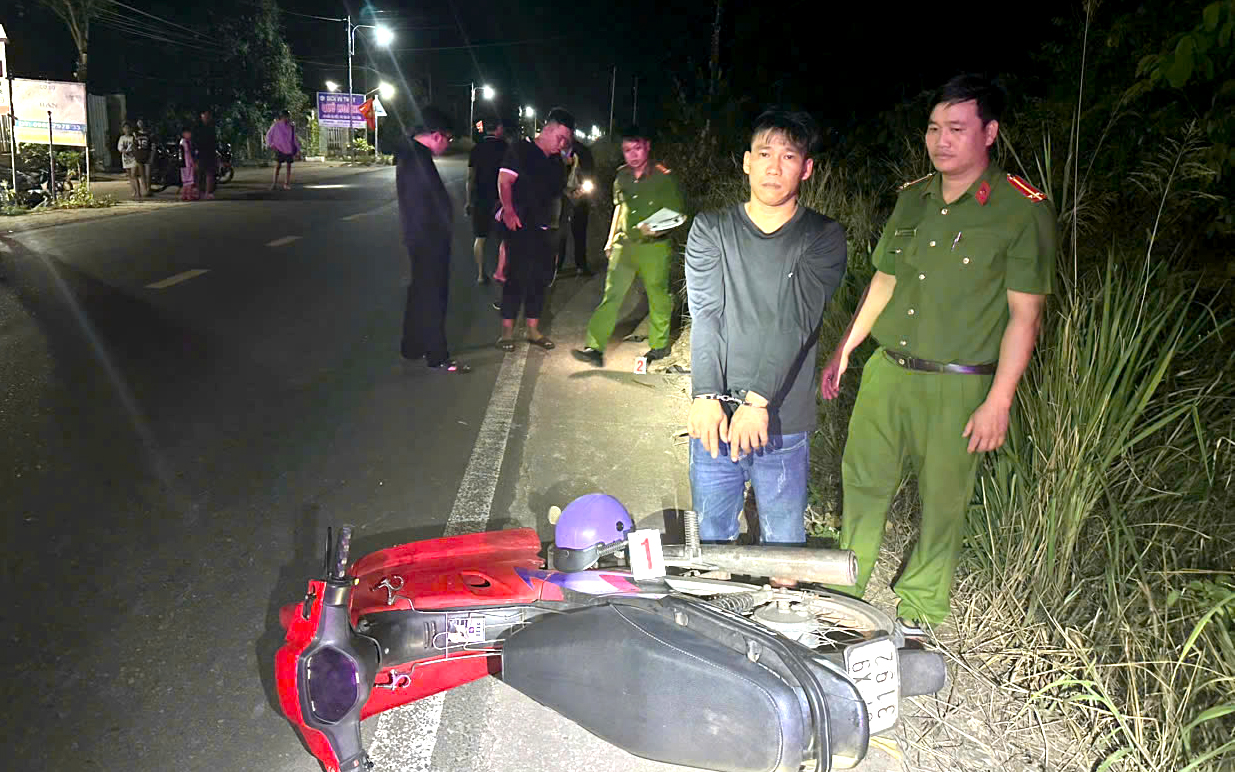 Cảnh sát truy đuổi suốt 5km bắt đối tượng chuyên “cướp giật tài sản”