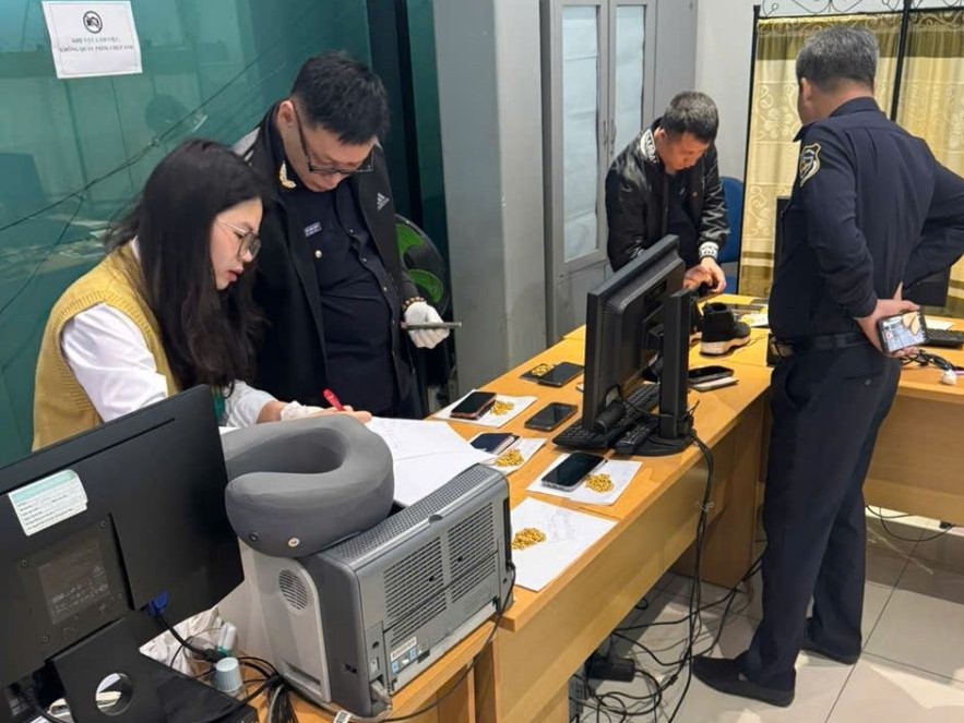 Phát hiện nhóm đối tượng vận chuyển trái phép gần 7kg vàng qua sân bay Cát Bi