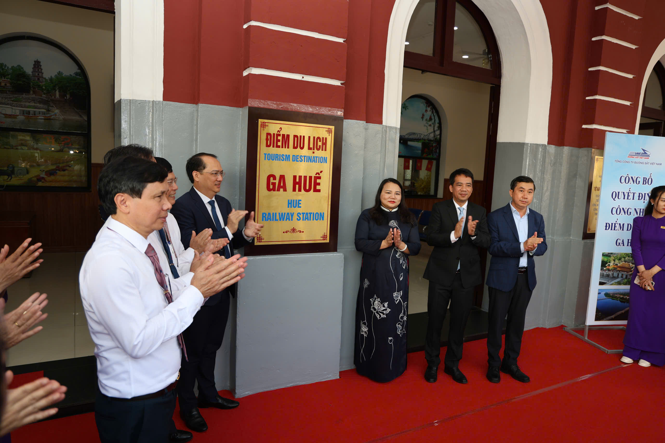 Đoàn tàu di sản miền Trung thay đổi diện mạo, tăng trải nghiệm cho du khách