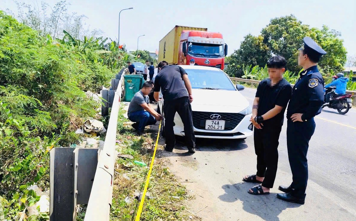 Nhiều vụ vận chuyển trái phép ma túy lớn được Hải quan triệt phá tại vùng biên