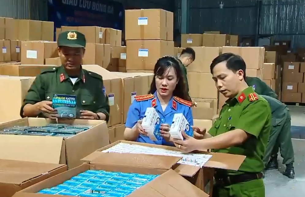 Truy tố ông trùm và đồng phạm trong đường dây sản xuất, buôn bán thực phẩm chức năng giả hơn 500 tỉ đồng