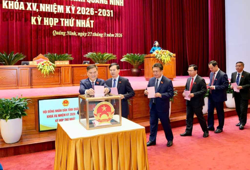 Quảng Ninh thông qua 11 nghị quyết, kiện toàn bộ máy chính quyền nhiệm kỳ mới