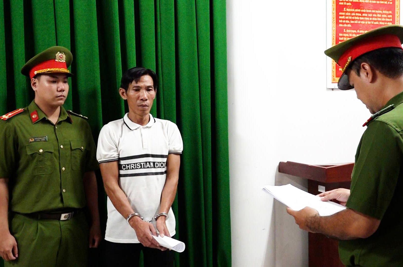 Phê chuẩn khởi tố, tạm giam 2 đối tượng “cát tặc” liên quan Đại úy Công an hy sinh khi làm nhiệm vụ