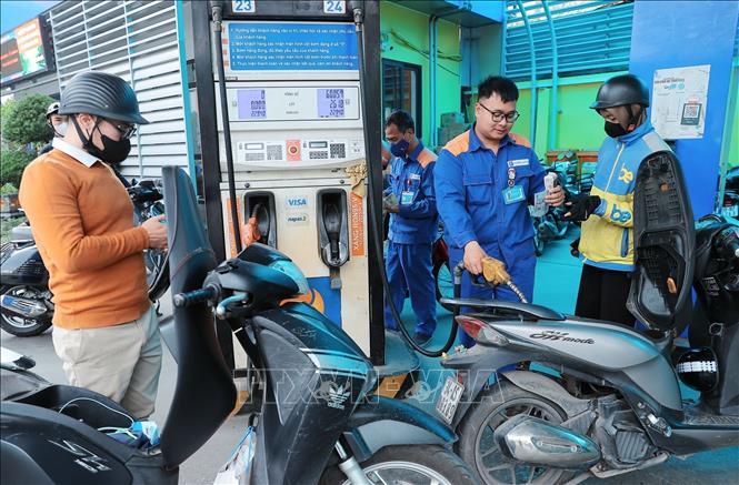 Bổ sung 8 000 tỷ đồng tạm ứng cho Quỹ bình ổn giá xăng dầu