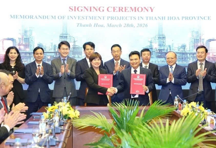 Thanh Hóa “bắt tay” nhà đầu tư, chốt 14 dự án lớn quy mô gần 73 000 tỉ đồng