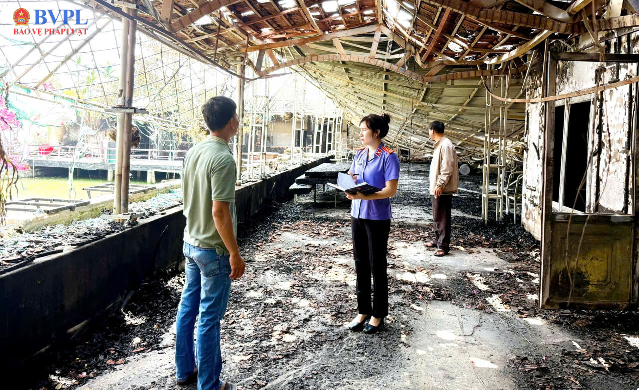 Kiểm sát khám nghiệm hiện trường vụ cháy nhà ở Buôn Ma thuột