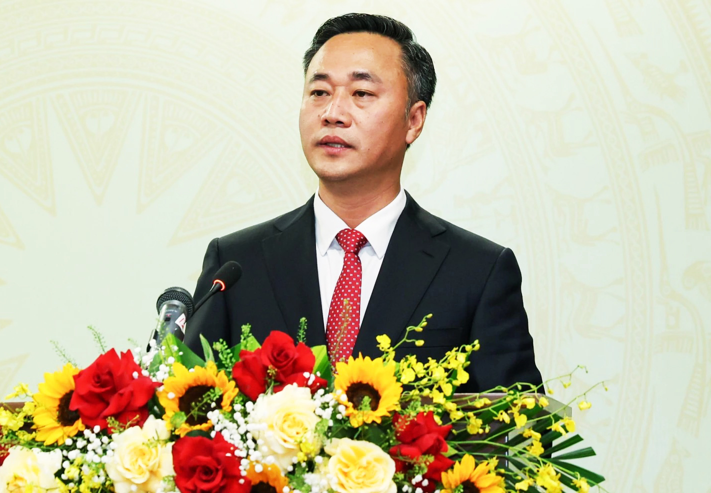 Khánh Hòa có tân Chủ tịch UBND tỉnh 48 tuổi