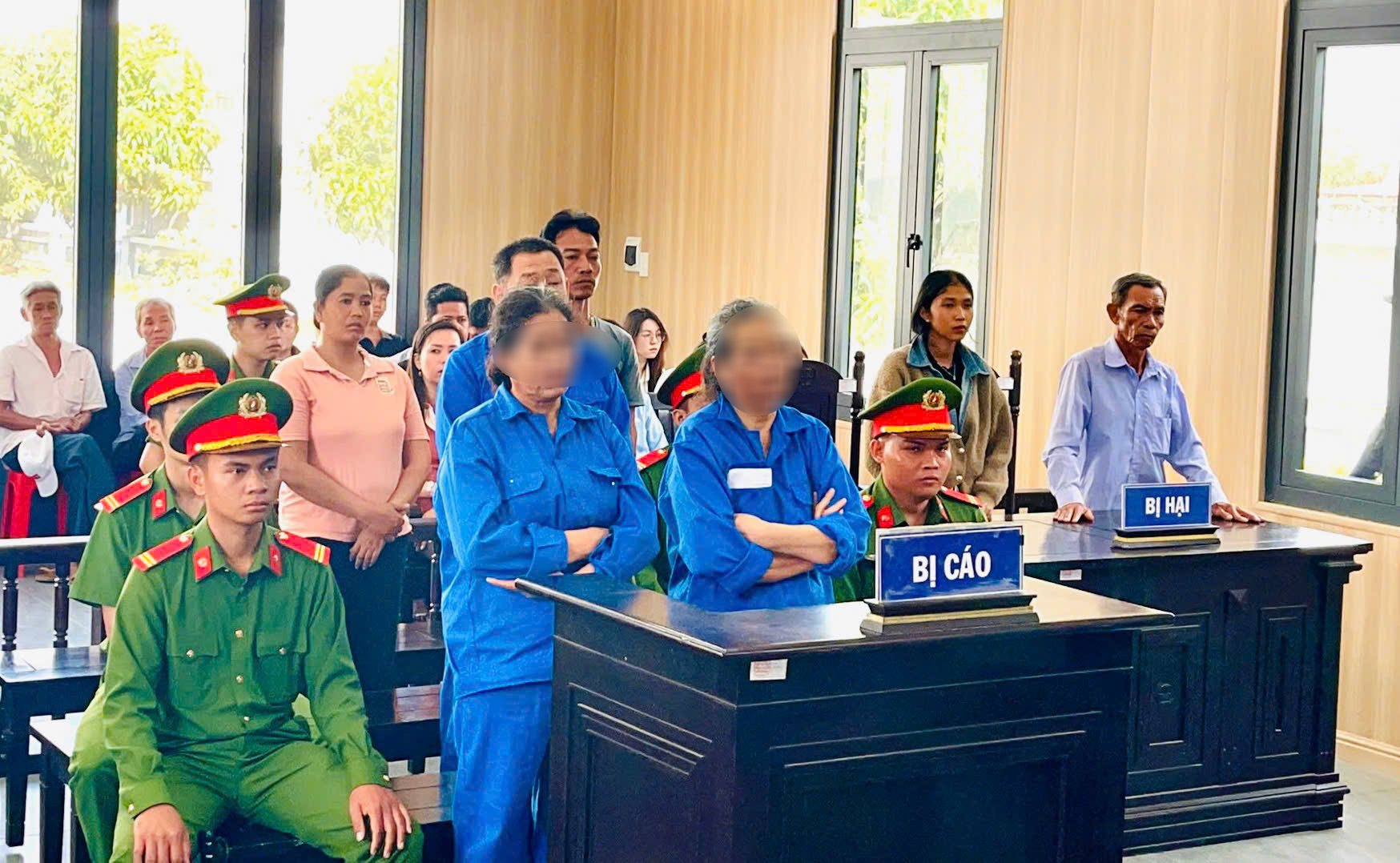 Xét xử vụ án Mua bán người dưới 16 tuổi