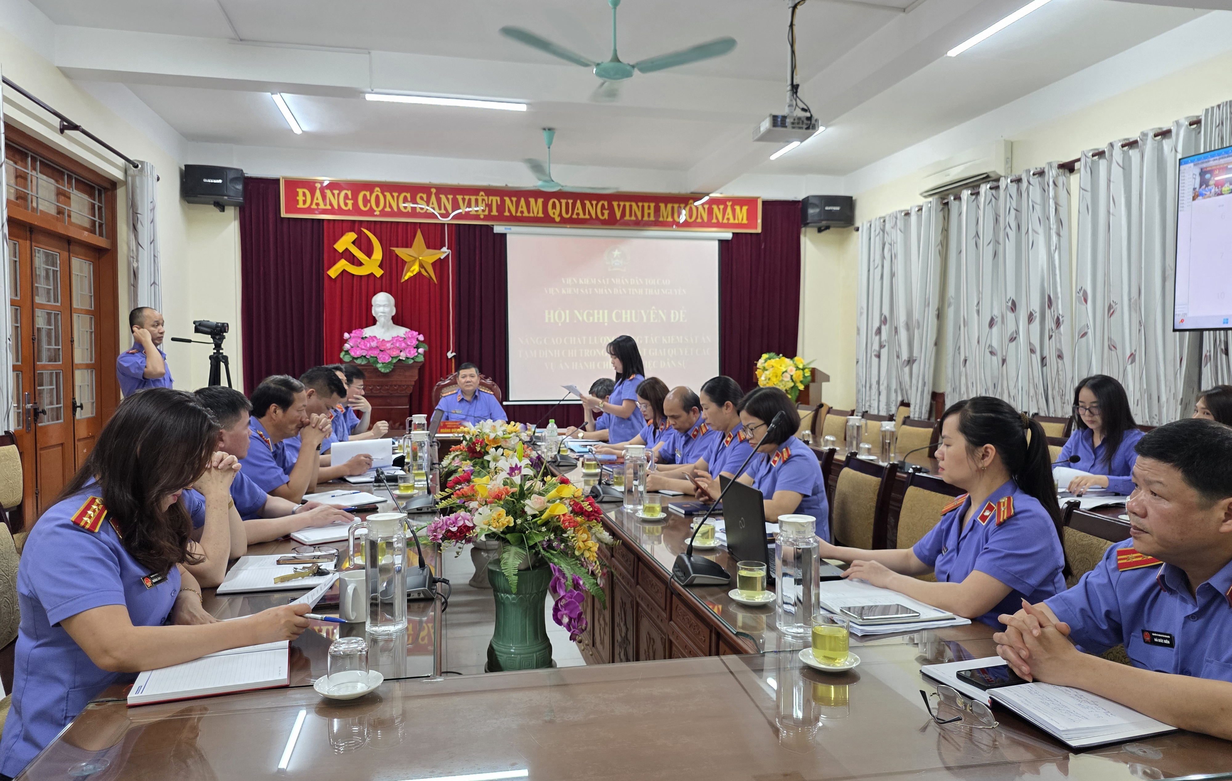 Nâng cao chất lượng kiểm sát án tạm đình chỉ trong kiểm sát giải quyết các vụ án hành chính, vụ việc dân sự