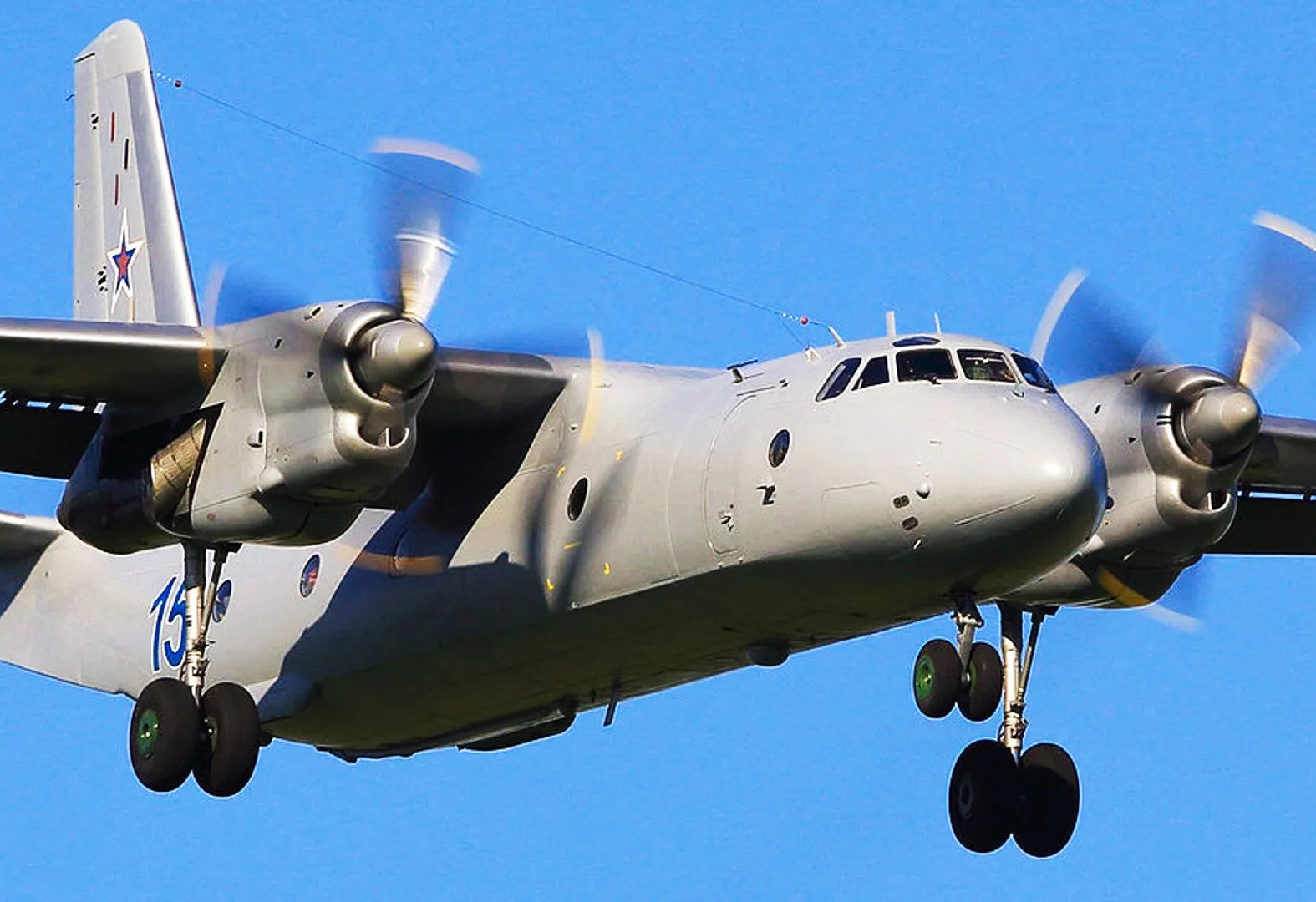 Máy bay vận tải quân sự An–26 của Nga chở 29 người rơi tại Crimea