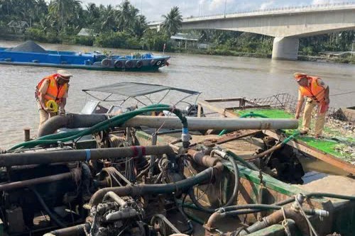 Cao điểm truy quét “cát tặc” ở Đồng Tháp Xử lý hàng nghìn đối tượng và phương tiện vi phạm