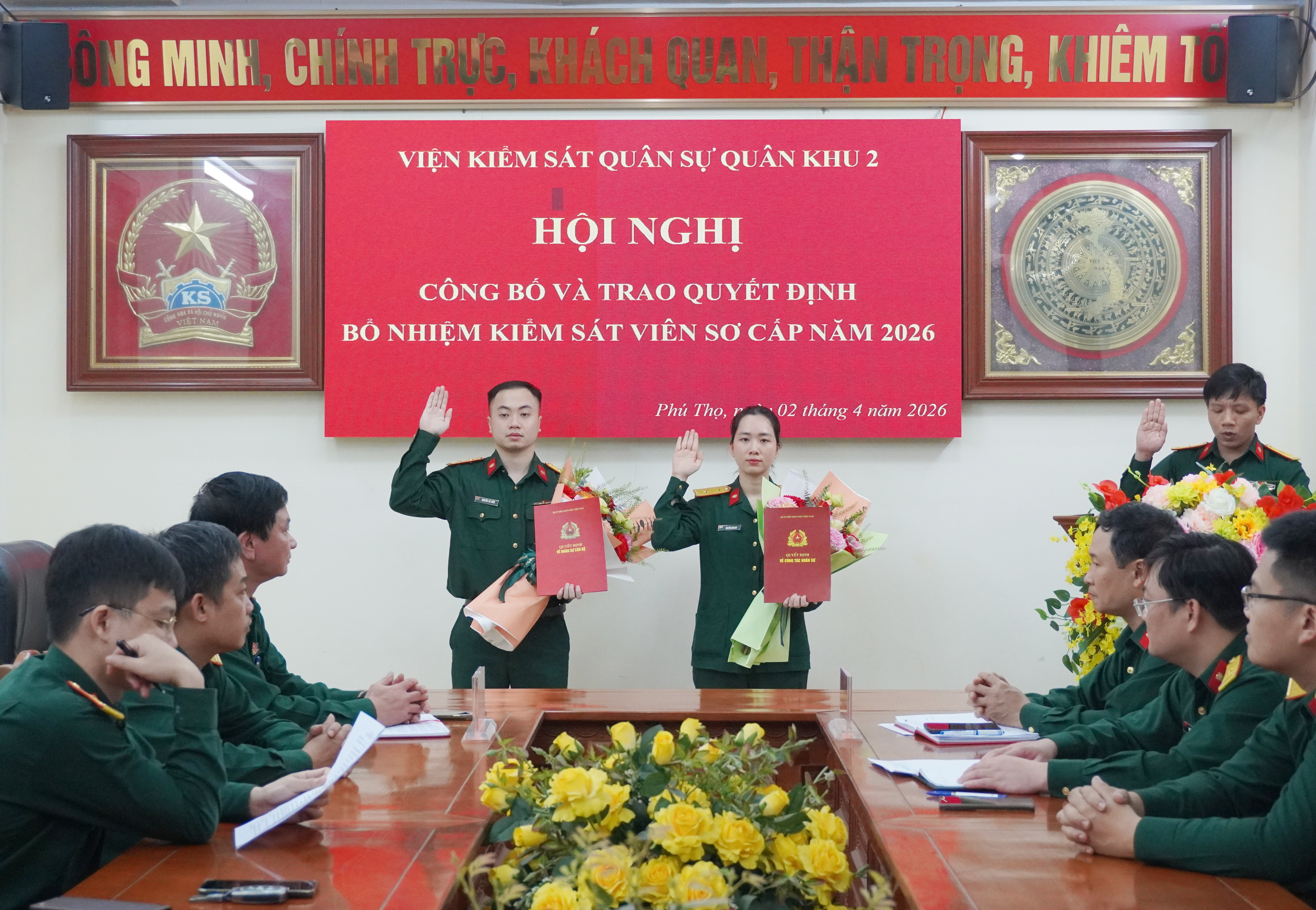 VKSQS Quân khu 2 công bố và trao quyết định Kiểm sát viên