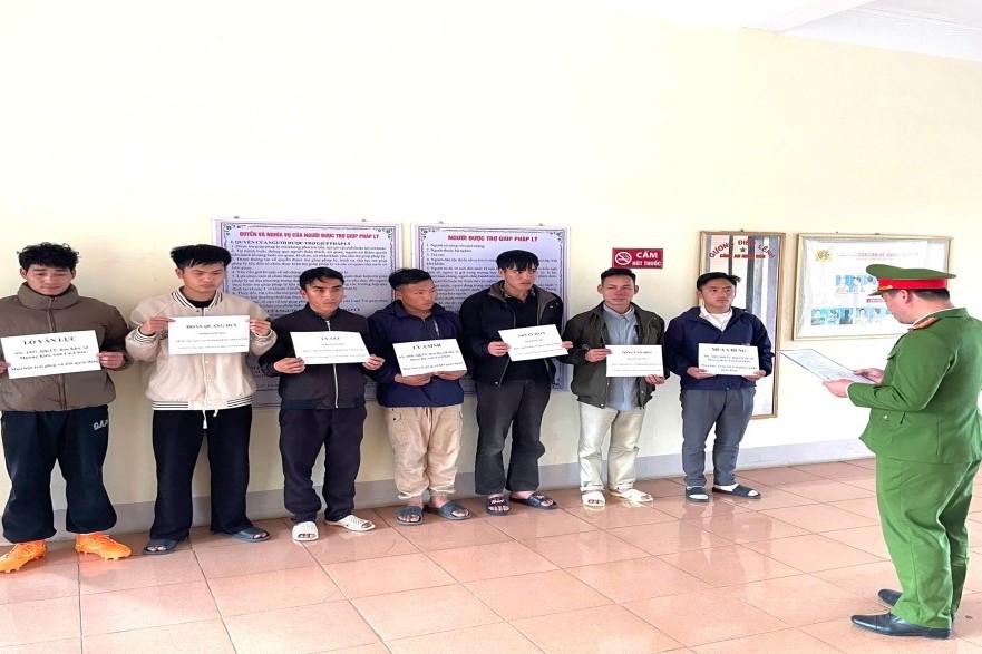 Khởi tố thêm 7 bị can trong đường dây mua bán súng quân dụng qua mạng