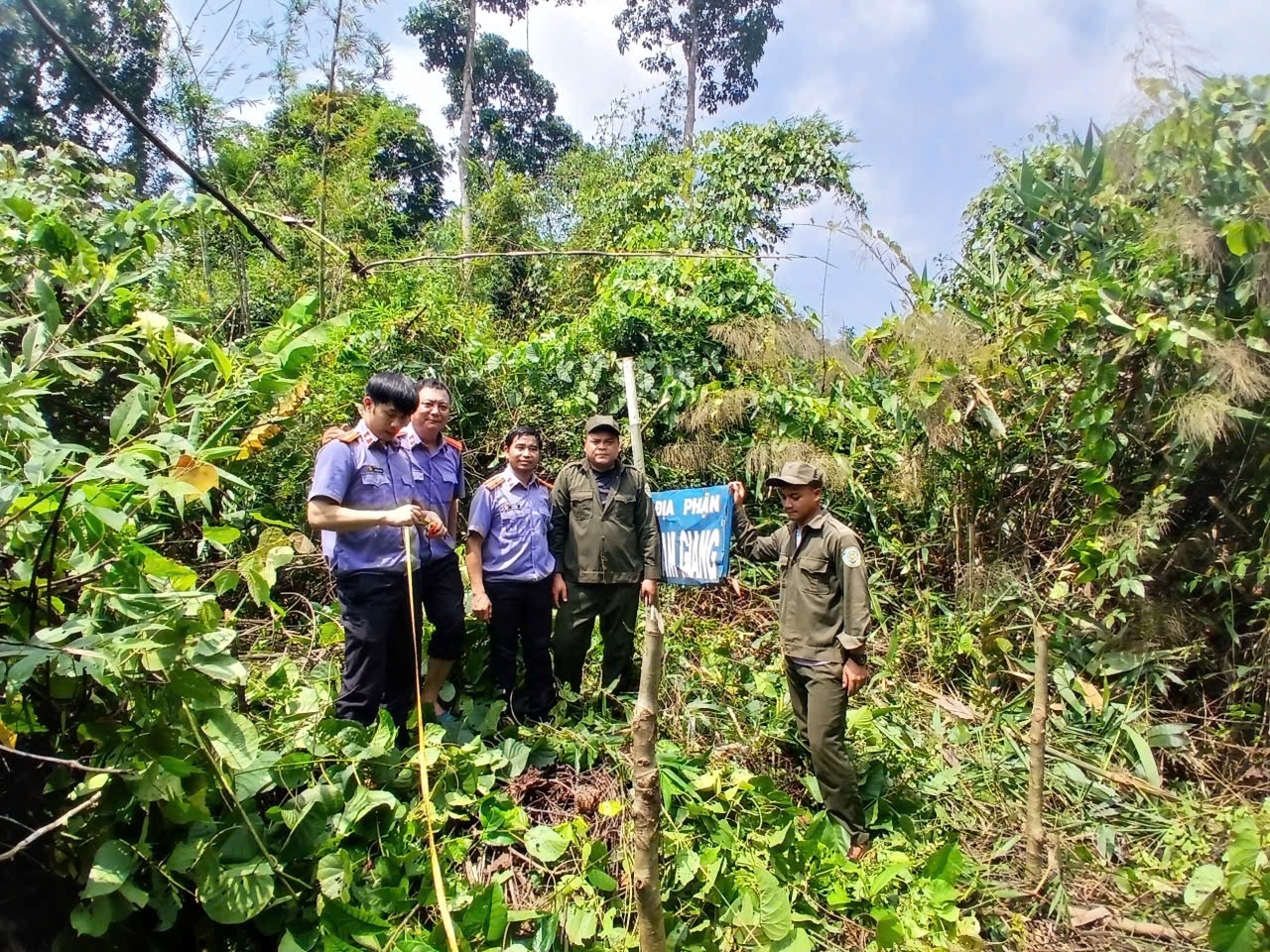 VKSND khu vực 12, TP Đà Nẵng xác minh thực tế công trình đường giao thông liên xã