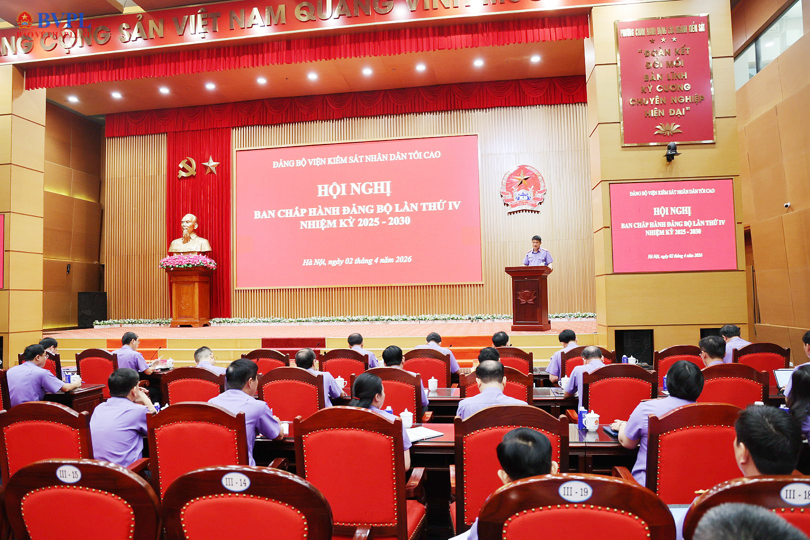 Viện trưởng Nguyễn Huy Tiến chủ trì Hội nghị Ban Chấp hành Đảng bộ lần thứ IV