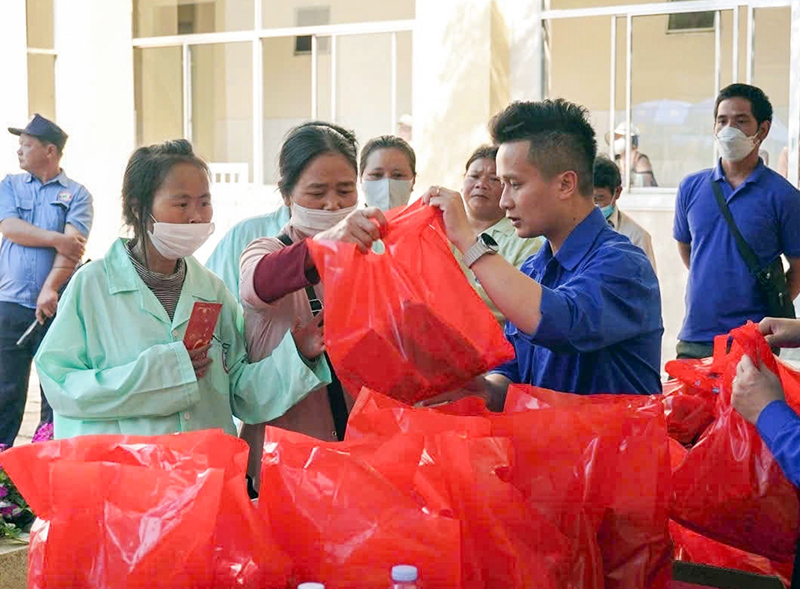 Lâm Đồng quan tâm chăm lo cho bệnh nhân khó khăn