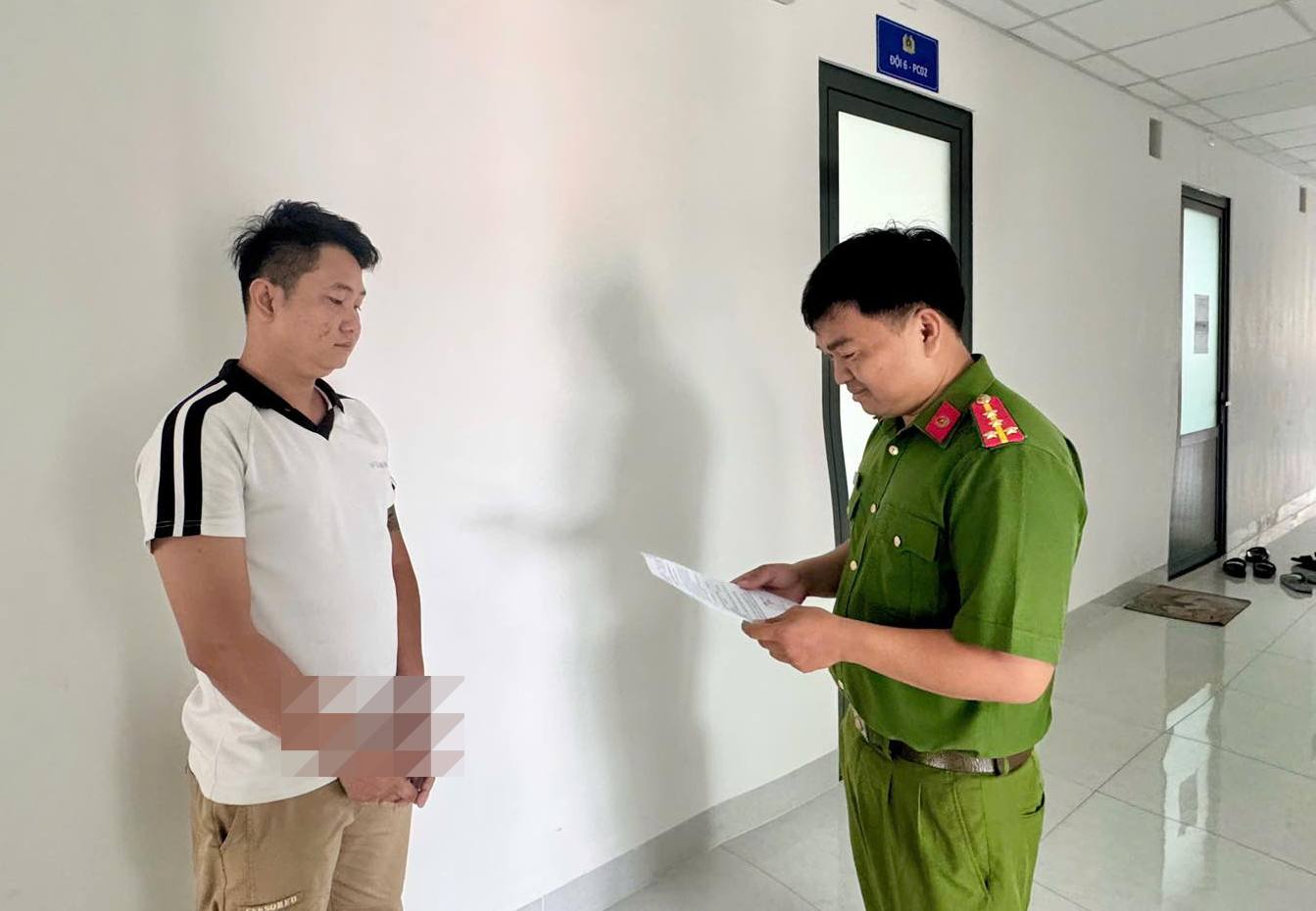 Bắt tạm giam cựu nhân viên ngân hàng “Lừa đảo chiếm đoạt tài sản”