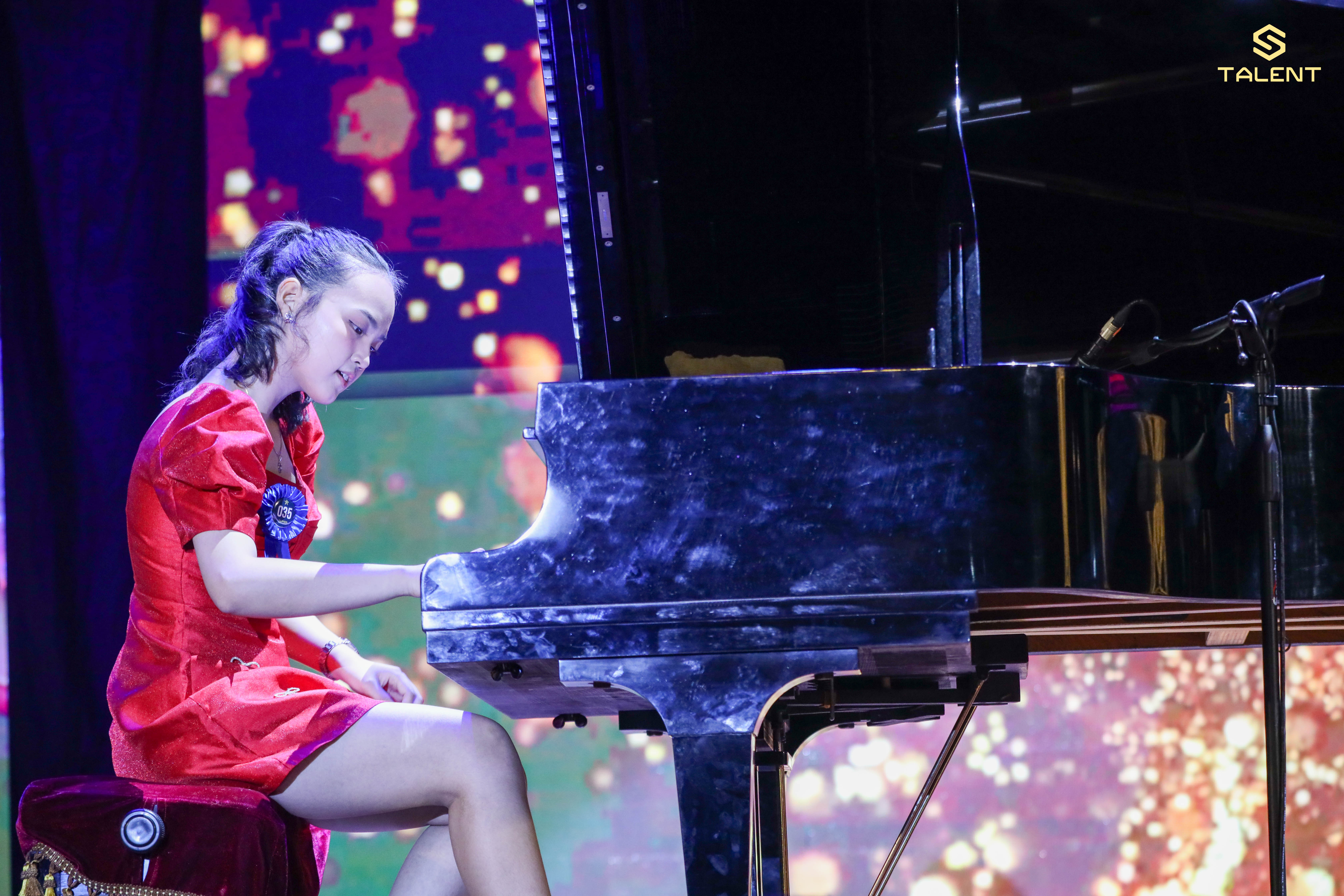 Bùi Anh Trúc giành Quán quân cuộc thi tìm kiếm tài năng nghệ thuật Super Talent Contest 2026