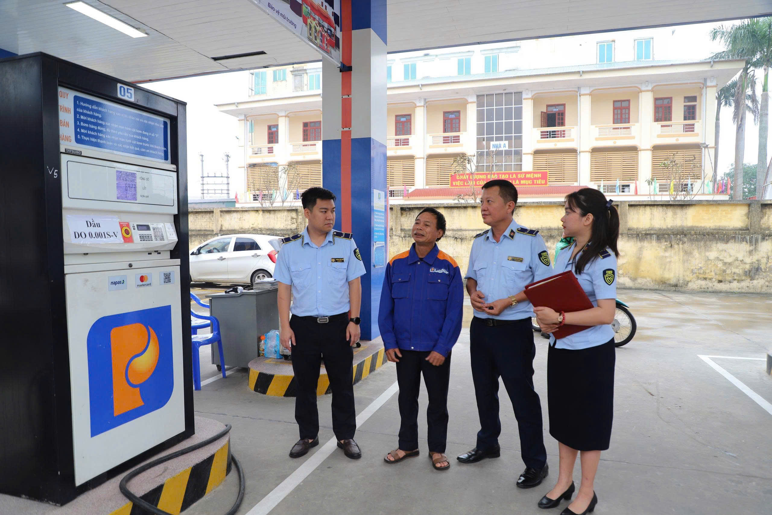 Cục Thuế yêu cầu tăng cường kiểm tra, xử lý vi phạm về thuế trong kinh doanh xăng dầu