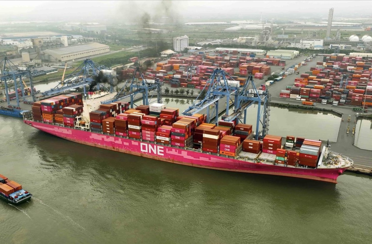 Một số quy định mới về vận tải hàng hóa siêu trường, hàng hóa siêu trọng đường thuỷ