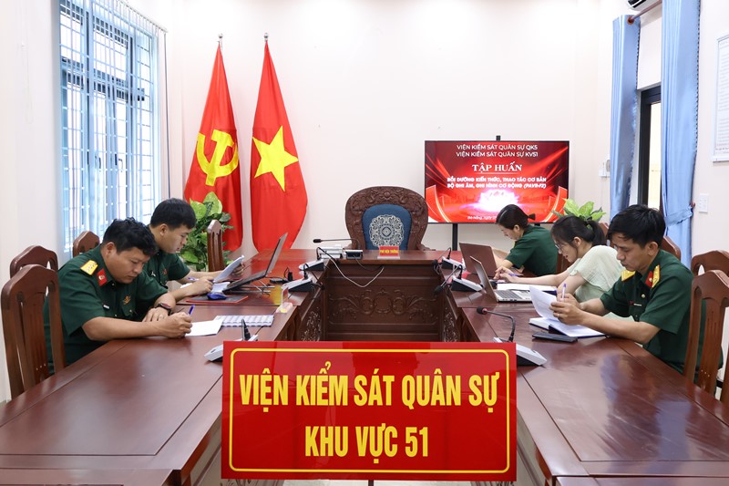 VKSQS khu vực 51 tập huấn về kiến thức, thao tác sử dụng thiết bị ghi âm, ghi hình cơ động