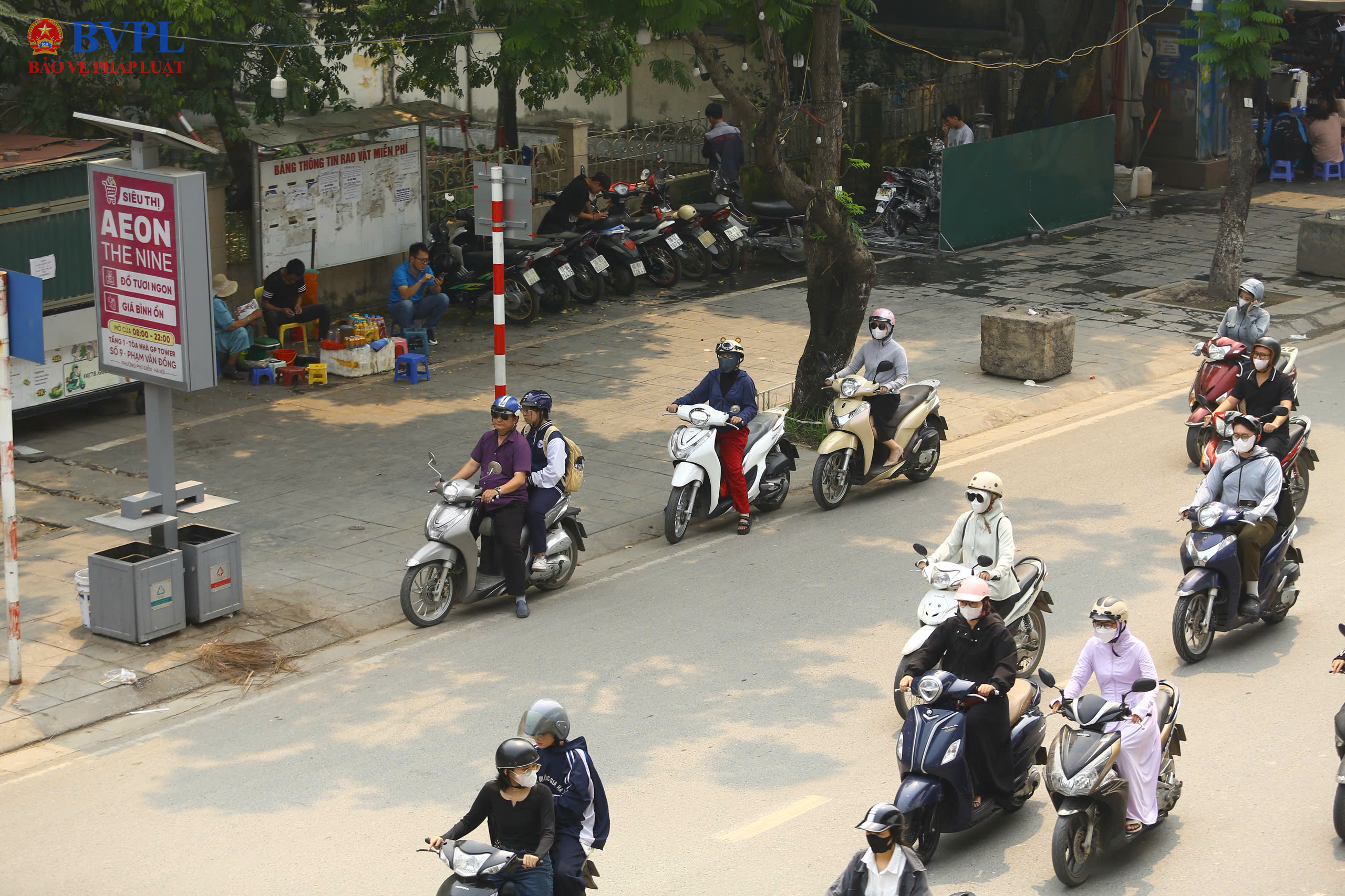 Hà Nội Người dân ứng phó với cái nóng đầu hè