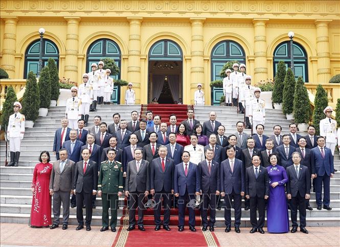 Tổng Bí thư, Chủ tịch nước chủ trì hội nghị công bố các quyết định đối với Chính phủ