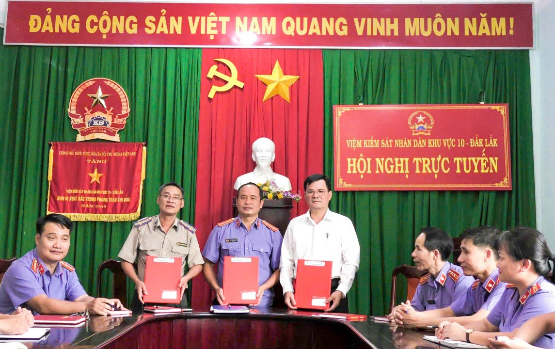 Liên ngành tư pháp khu vực 10 - Đắk Lắk ký kết Quy chế phối hợp thực hiện Nghị quyết 205