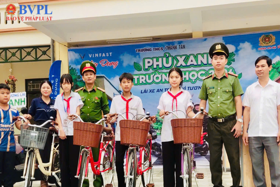 Lan tỏa yêu thương, đồng hành cùng học sinh vượt khó