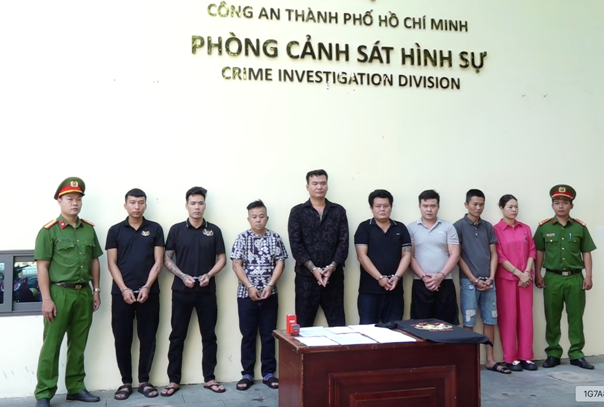 Bắt tạm giam băng nhóm núp bóng doanh nghiệp mua bán nợ để cưỡng đoạt tài sản