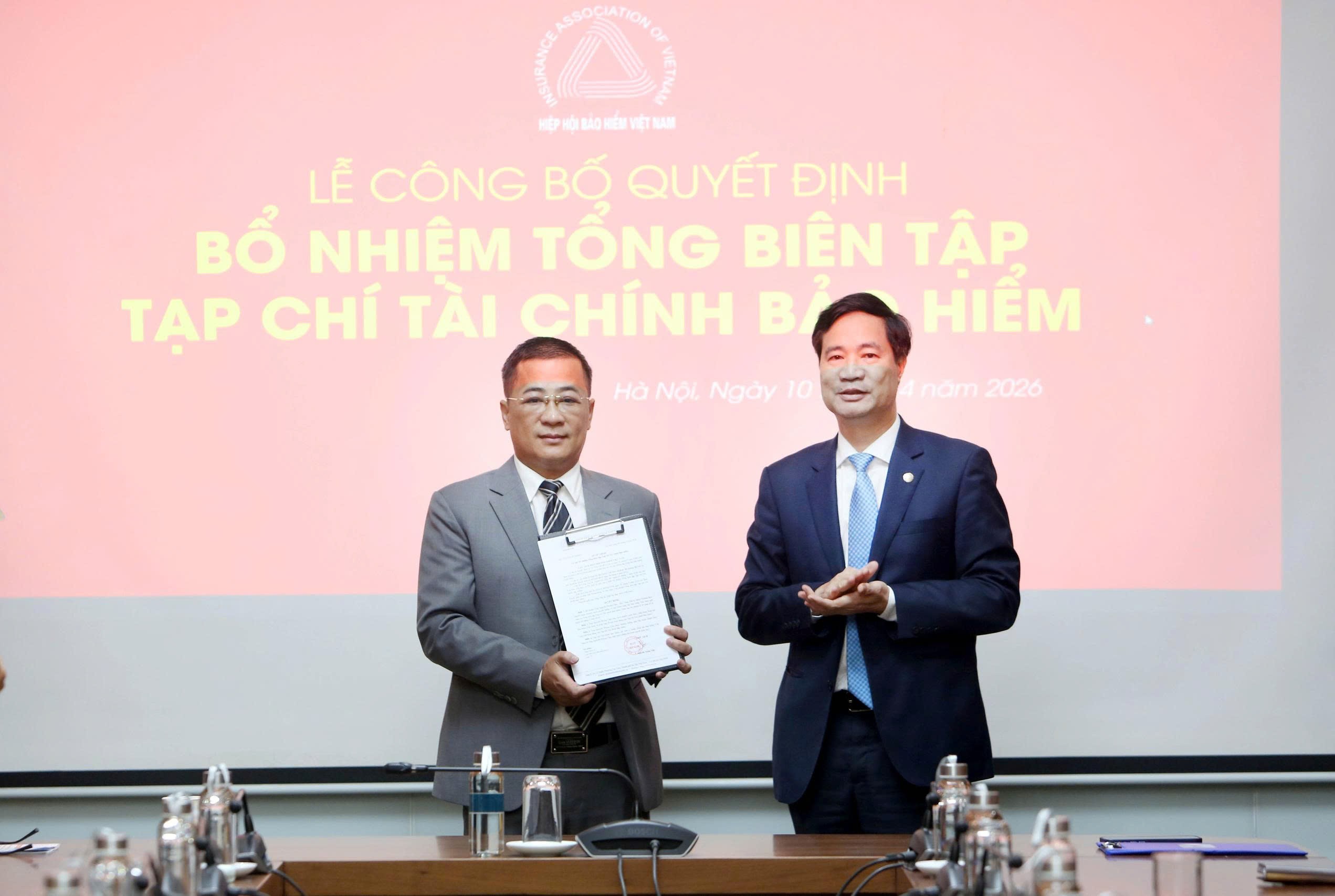 Bổ nhiệm nhà báo Nguyễn Phong Cầm giữ chức vụ Tổng Biên tập Tạp chí Tài chính Bảo hiểm