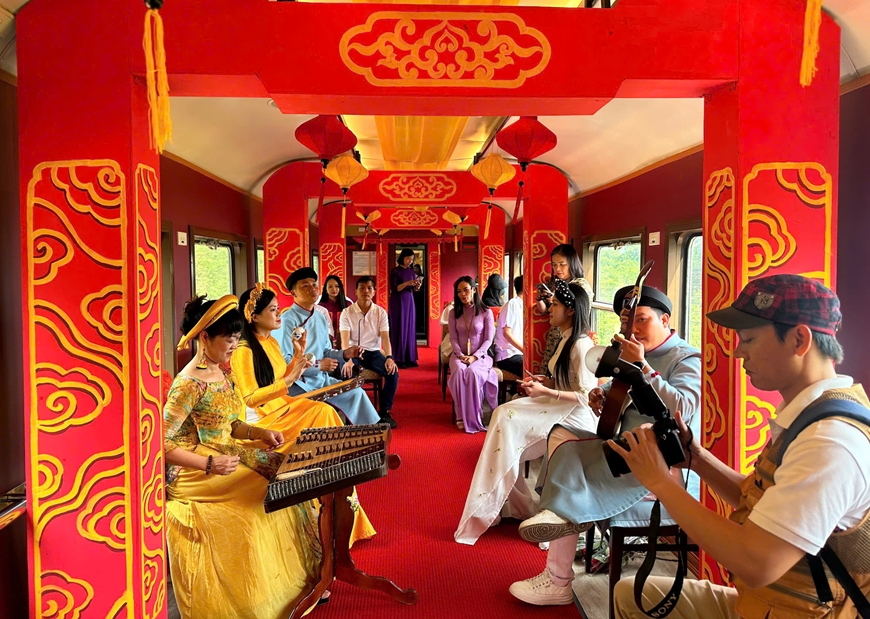 Đường sắt mở bán vé tàu Hè 2026, tăng cường nhiều tuyến phục vụ du lịch