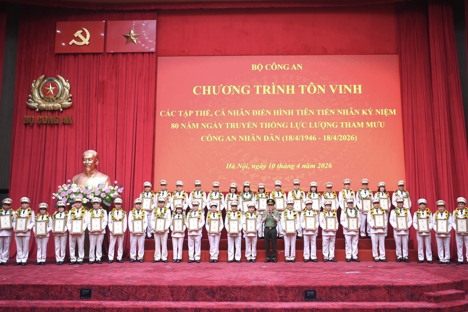 Bộ Công an tôn vinh 80 điển hình tiên tiến lực lượng Tham mưu Công an Nhân dân