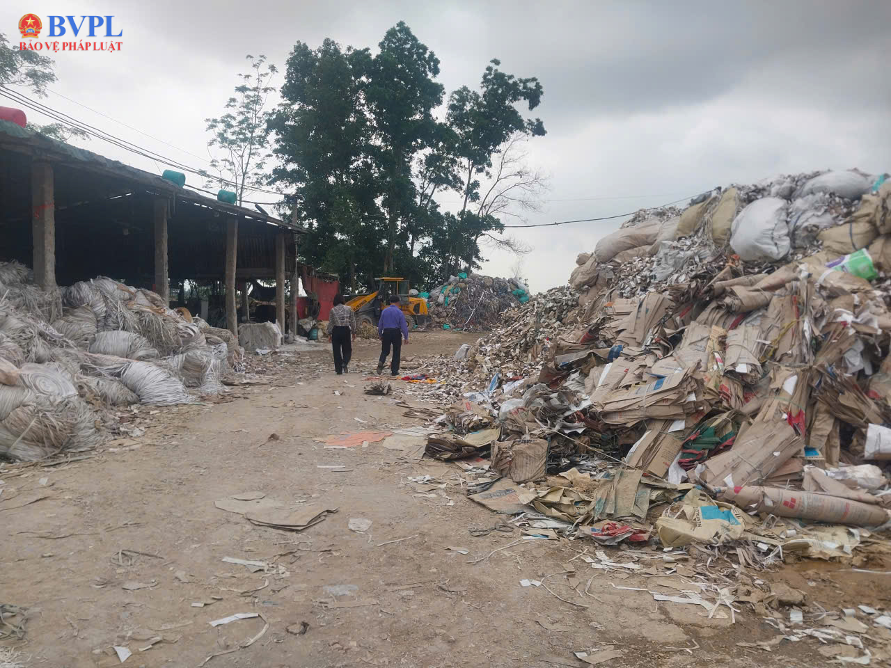 Kiểm sát về tình trạng ô nhiễm môi trường tại các cơ sở tái chế bao bì tự phát