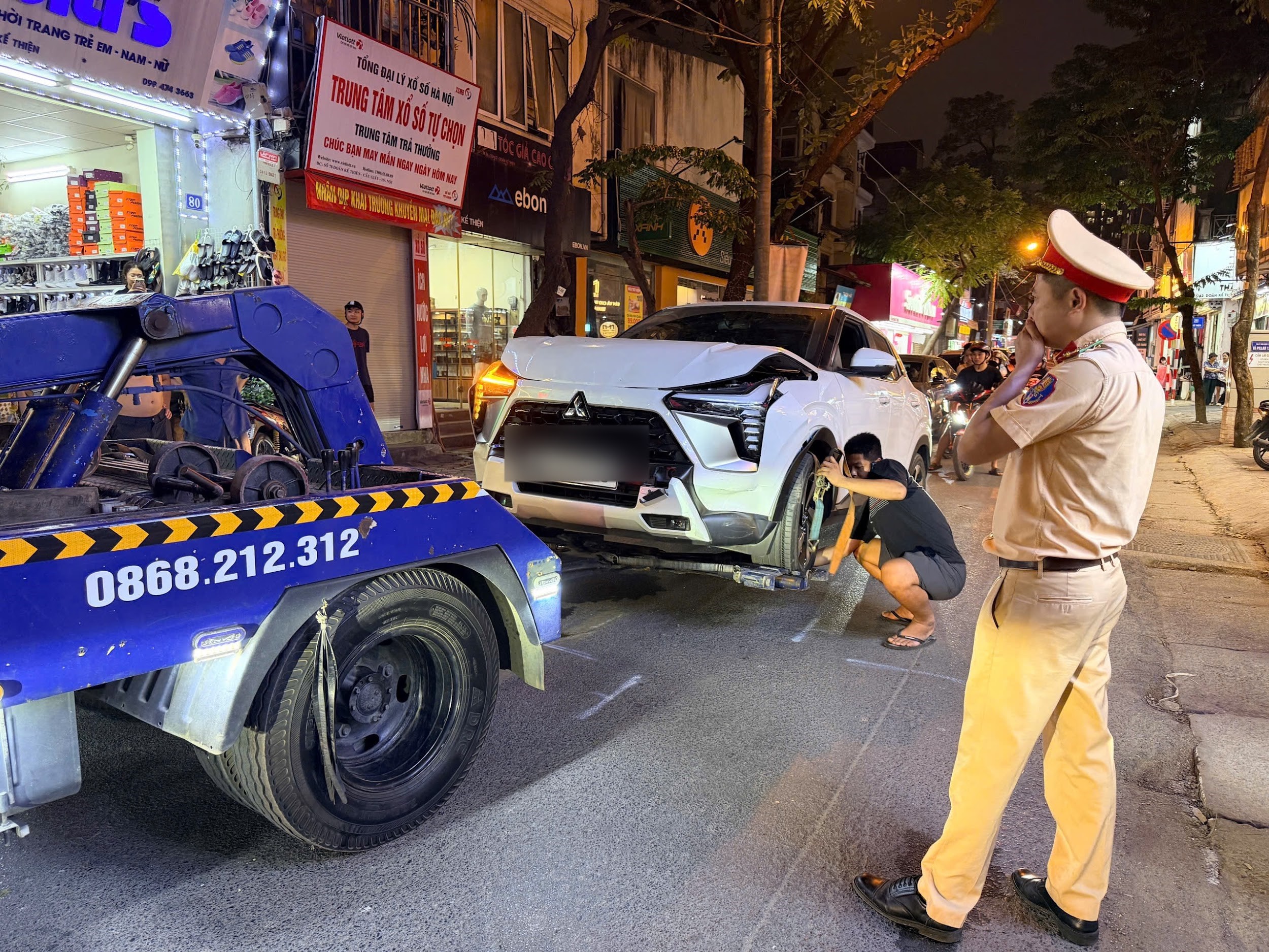 Công an TP Hà Nội thông tin vụ va chạm giao thông liên hoàn tại phố Doãn Kế Thiện