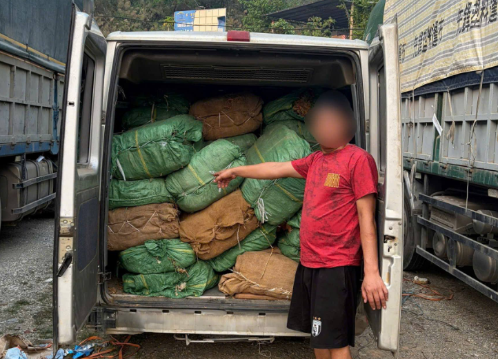 Phát hiện, thu giữ hơn 5 tấn nguyên liệu thuốc lá không rõ nguồn gốc, xuất xứ