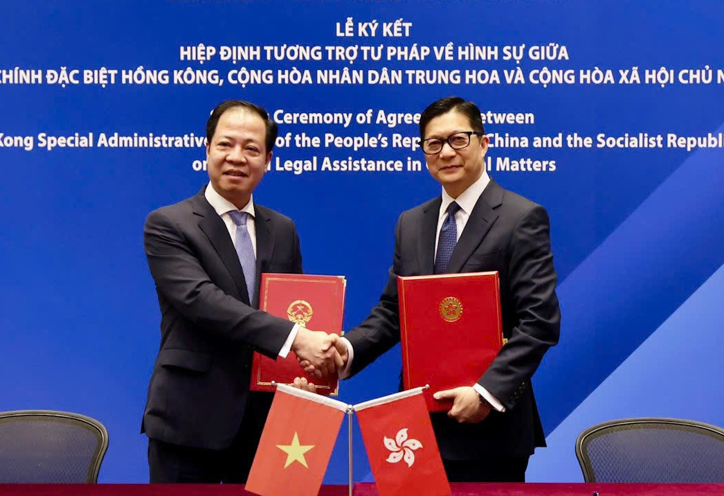 Việt Nam và Hồng Kông, Trung Quốc ký Hiệp định 
tương trợ tư pháp về hình sự