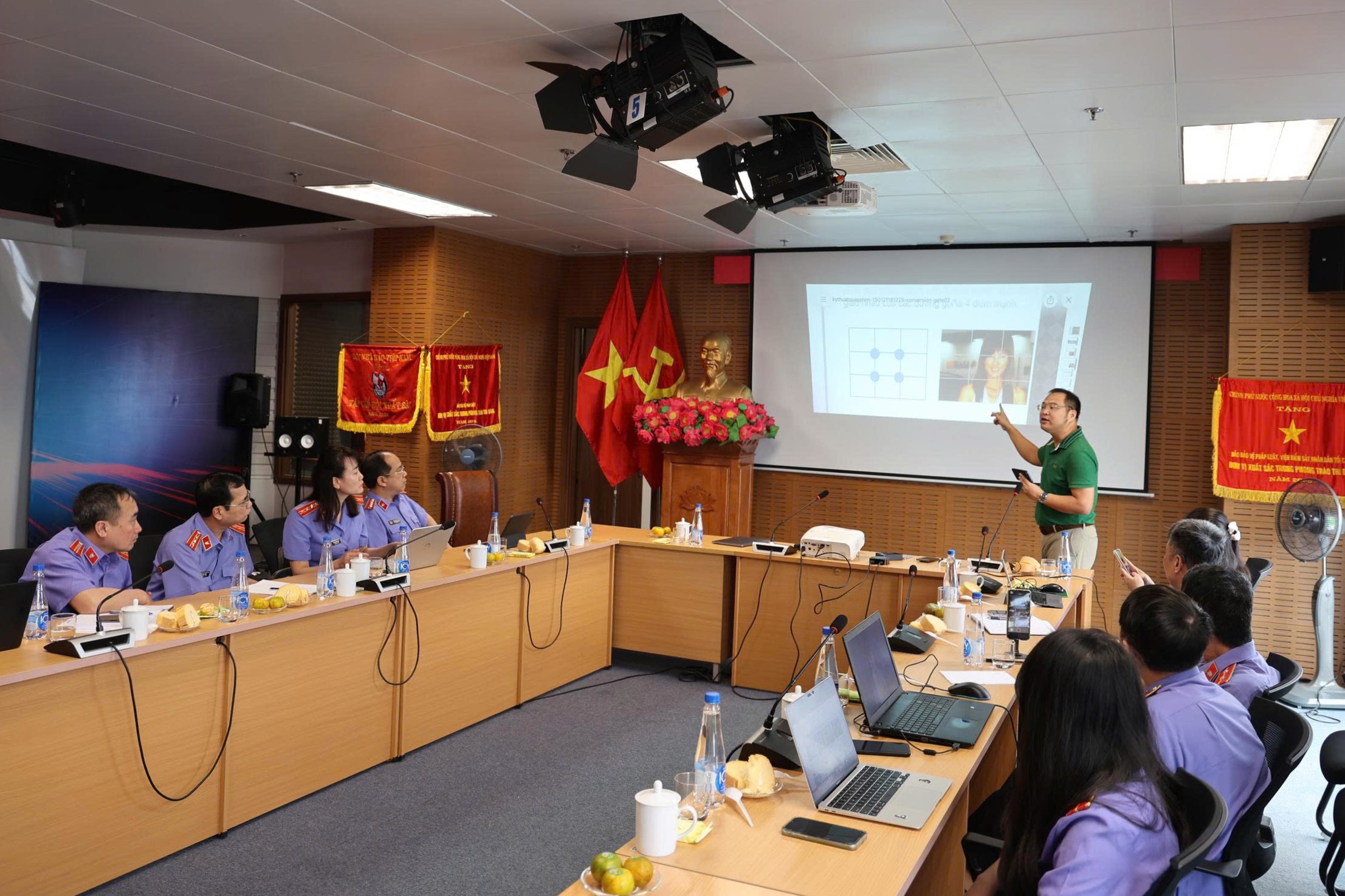 Báo Bảo vệ pháp luật tập huấn nâng cao kỹ năng làm báo đa phương tiện