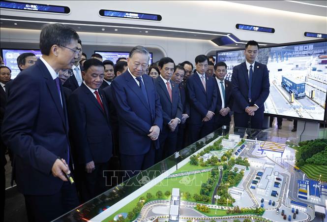 Tổng Bí thư, Chủ tịch nước Tô Lâm thăm Trung tâm Hợp tác đổi mới trí tuệ nhân tạo Trung Quốc – ASEAN