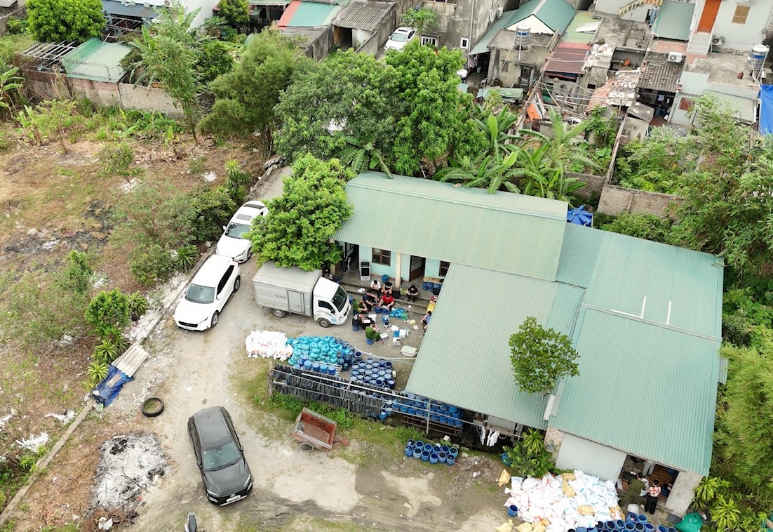 Đột kích xưởng sản xuất giá đỗ dùng chất cấm, thu giữ gần 4 tấn hàng vi phạm