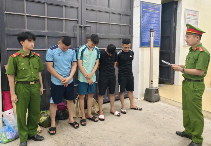 Phê chuẩn khởi tố 4 đối tượng tổ chức sử dụng trái phép chất ma túy