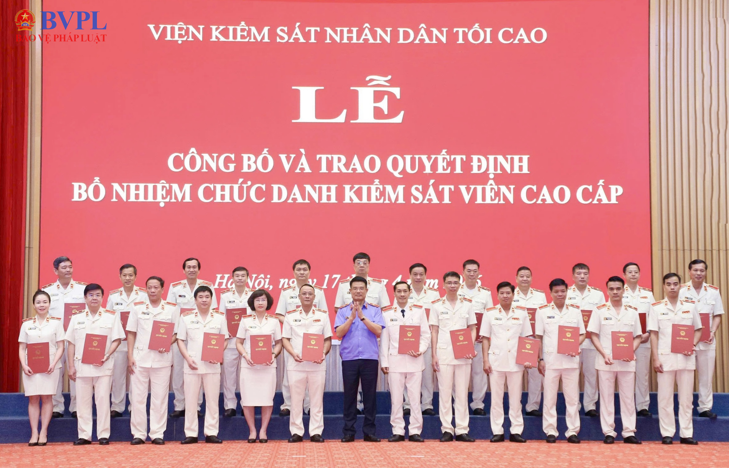 Lãnh đạo VKSND tối cao trao quyết định bổ nhiệm chức danh Kiểm sát viên cao cấp đợt 1 năm 2026