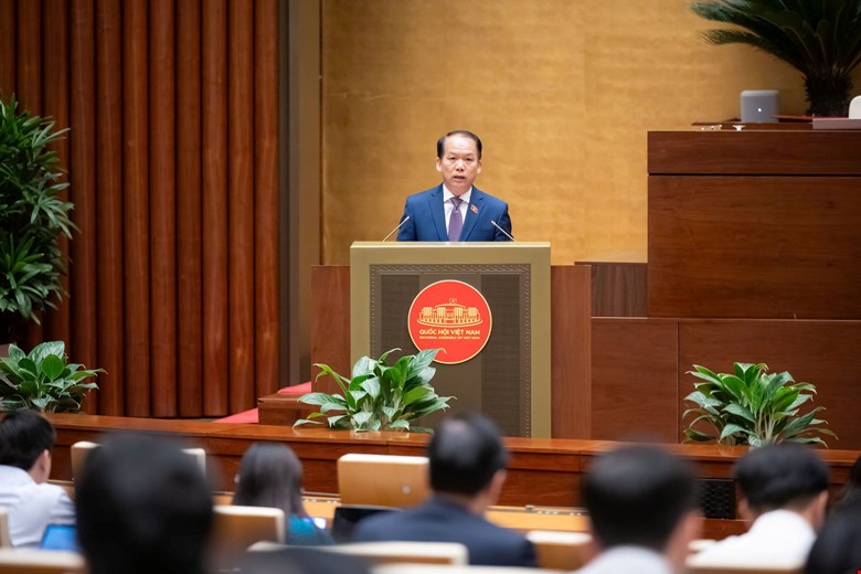 Luật sư công phải có ít nhất 5 năm kinh nghiệm làm việc thường xuyên, trực tiếp trong lĩnh vực pháp luật