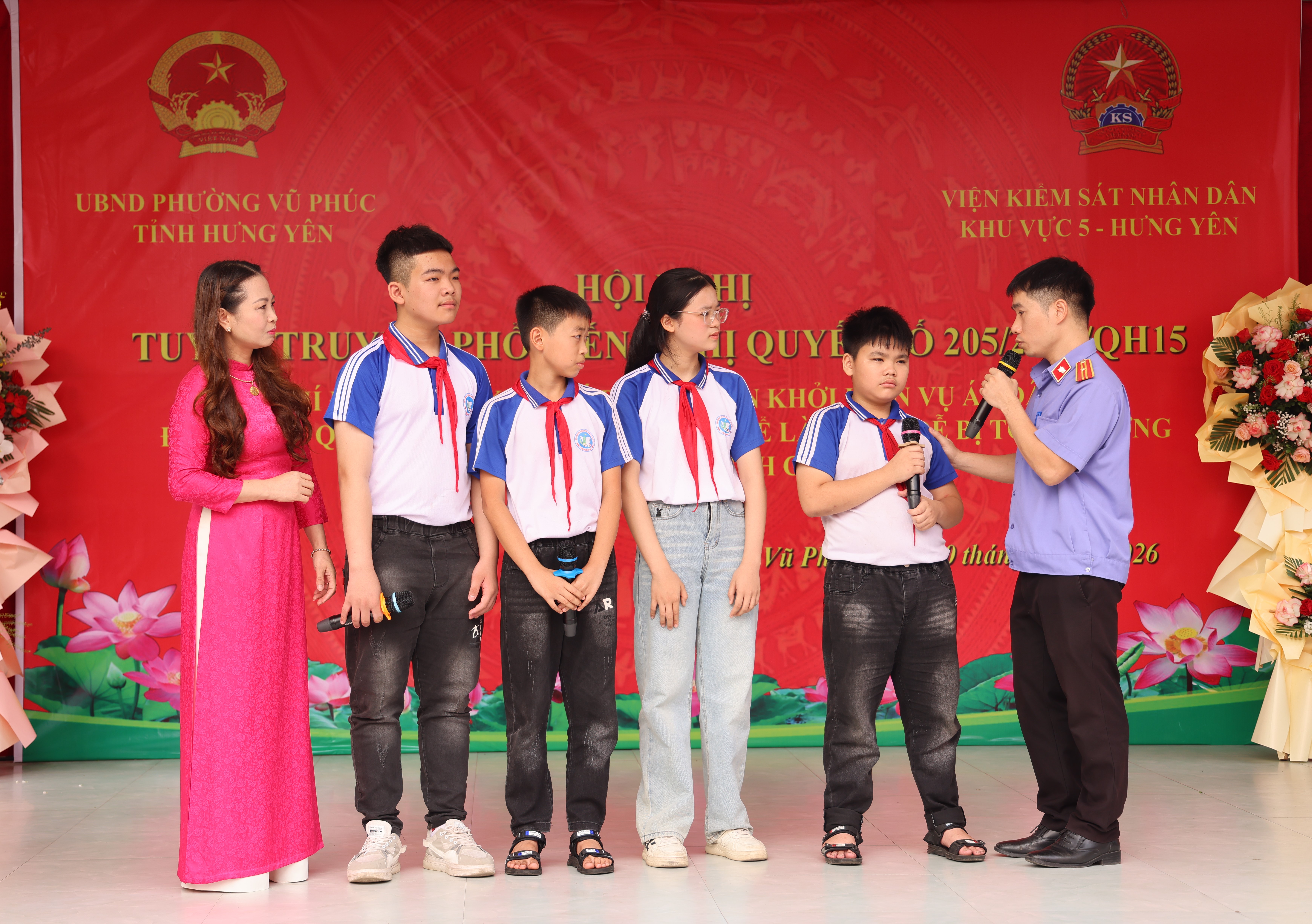 VKSND khu vực 5, tỉnh Hưng Yên tuyên truyền Nghị quyết 205 tại Trường THCS Trung An