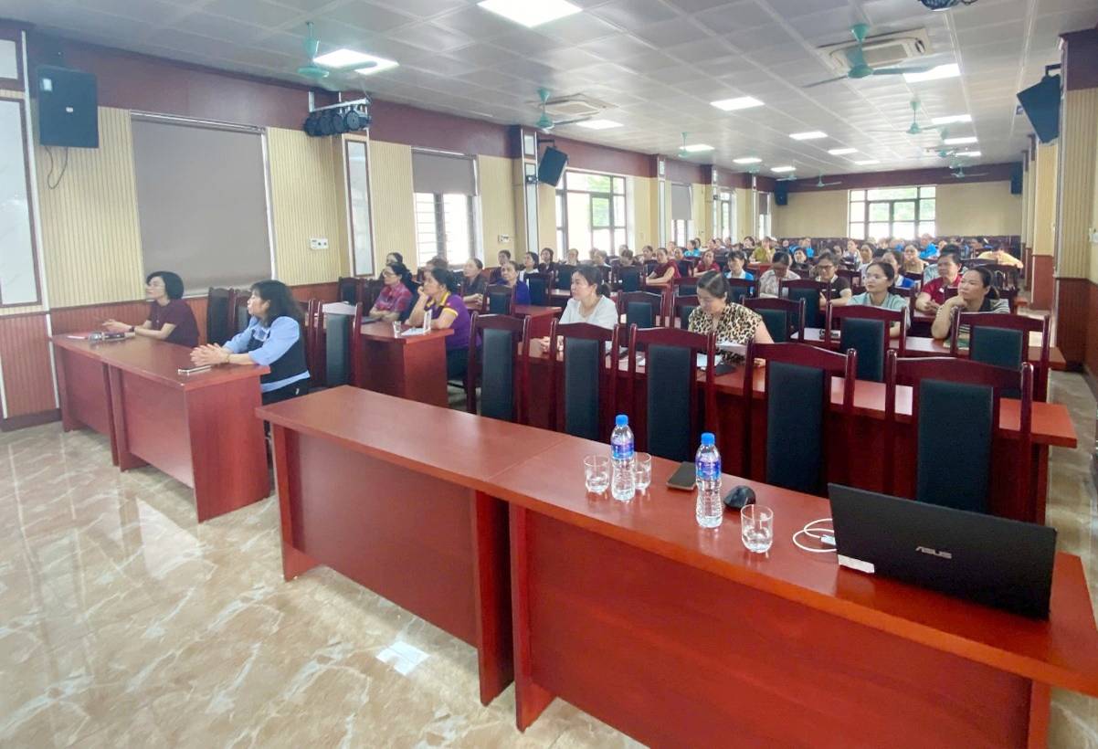 VKSND khu vực 9 – Hải Phòng phối hợp Hội Liên hiệp Phụ nữ 6 xã, phường tuyên truyền Nghị quyết 205